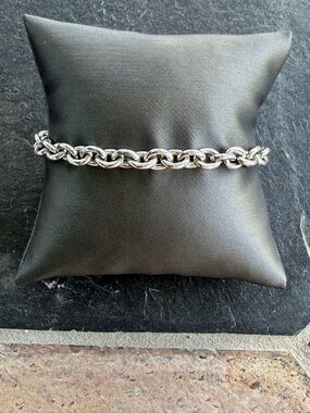 14kt. White gold Italian made rolo link bracelet 6.5” long